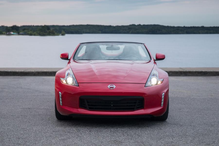  Nissan 370Z Roadster (Z34) 2013 года  (NA) (фото 5 из 26)
